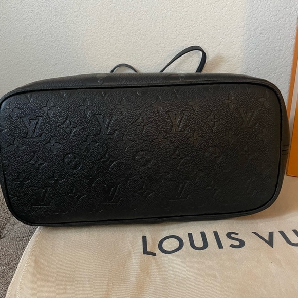 Louis Vuitton Black neverfull tote - Picture 3 of 8